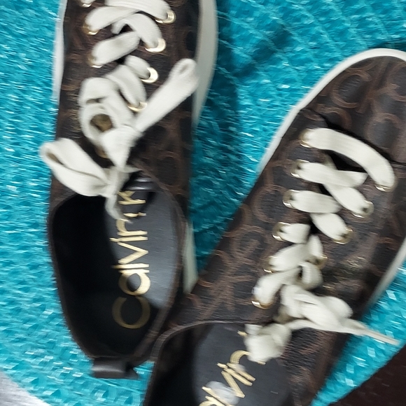 Calvin Kline Casual Shoes - Picture 3 of 3